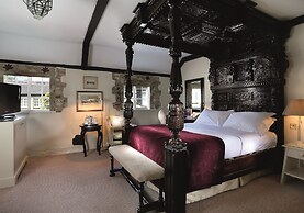 Macdonald Bear Hotel