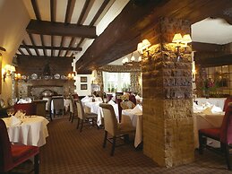 Macdonald Bear Hotel