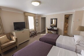 Macdonald Bear Hotel