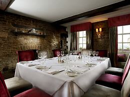 Macdonald Bear Hotel