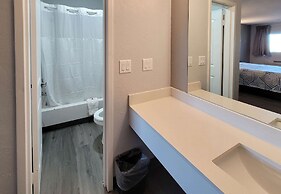 Motel 6 Wichita, KS – South I-35