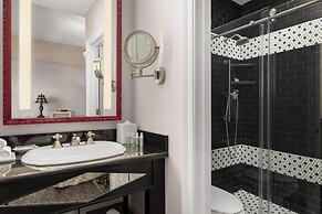 Dauphine Orleans Hotel