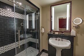 Dauphine Orleans Hotel