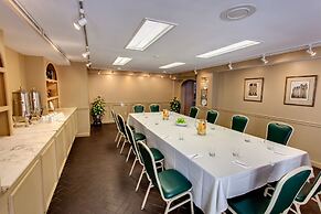 Dauphine Orleans Hotel