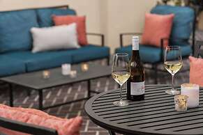 Dauphine Orleans Hotel