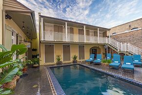 Dauphine Orleans Hotel