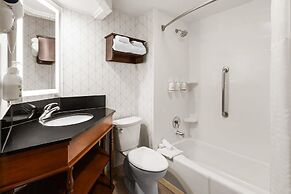 Wingate by Wyndham Cranberry