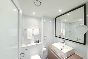 Crowne Plaza Plymouth by IHG