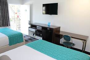 Howard Johnson by Wyndham San Diego Hotel Circle
