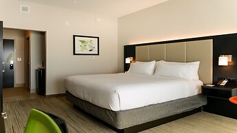 Holiday Inn Express & Suites Tampa East - Ybor City by IHG