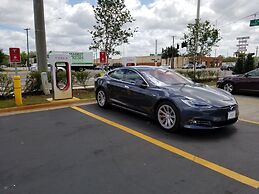 Holiday Inn Express & Suites Tampa East - Ybor City by IHG