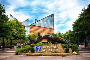 Howard Johnson by Wyndham Chattanooga Lookout Mountain I-24