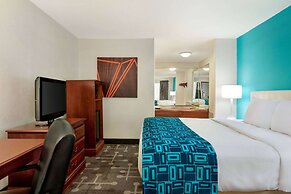 Howard Johnson by Wyndham Chattanooga Lookout Mountain I-24