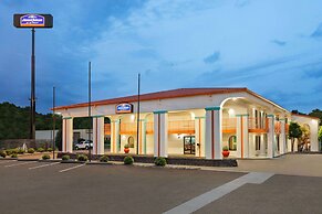 Howard Johnson by Wyndham Chattanooga Lookout Mountain I-24
