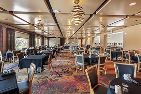 Crowne Plaza Minneapolis West by IHG