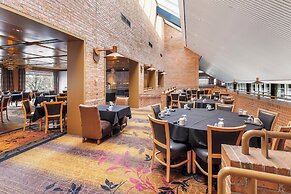 Crowne Plaza Minneapolis West by IHG