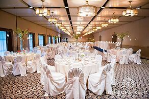 Crowne Plaza Minneapolis West by IHG