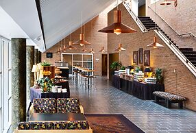 Crowne Plaza Minneapolis West by IHG