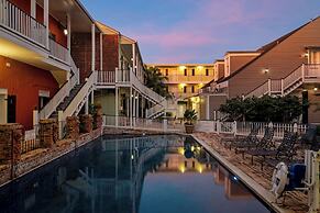 New Orleans Courtyard Hotel and Suites by the French Quarter