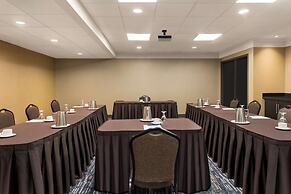 DoubleTree by Hilton Pointe Claire Montreal Airport West