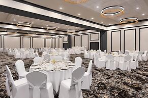 DoubleTree by Hilton Pointe Claire Montreal Airport West