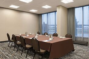 DoubleTree by Hilton Pointe Claire Montreal Airport West