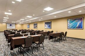 DoubleTree by Hilton Pointe Claire Montreal Airport West
