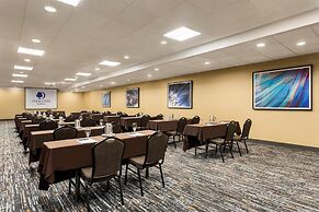 DoubleTree by Hilton Pointe Claire Montreal Airport West