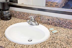 Travelodge by Wyndham Banning CA Near Casino/Outlet Mall