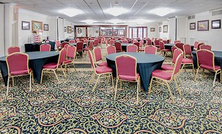 Ramada by Wyndham Metairie New Orleans Airport