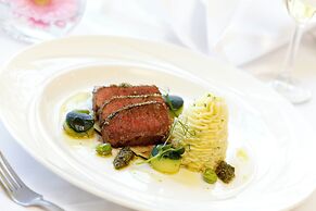 Knights Hill Hotel & Spa