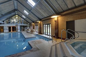 Knights Hill Hotel & Spa