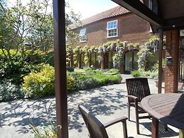 Knights Hill Hotel & Spa