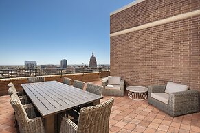 DoubleTree Suites by Hilton Austin Downtown Capitol