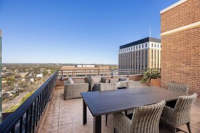 DoubleTree Suites by Hilton Austin Downtown Capitol
