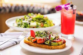 DoubleTree Suites by Hilton Austin Downtown Capitol