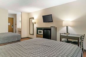 Econo Lodge Traverse City