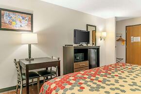 Econo Lodge Traverse City