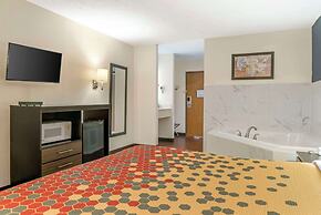 Econo Lodge Traverse City