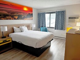 Days Inn by Wyndham Mason City