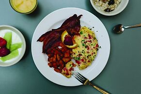 Embassy Suites by Hilton Orlando North