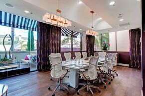Avenue of the Arts Costa Mesa, a Tribute Portfolio Hotel