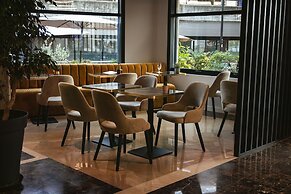 Le Montbrillant Hôtel Residence