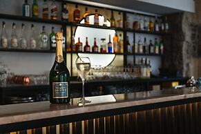 Le Montbrillant Hôtel Residence