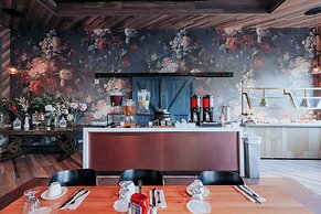 DoubleTree Suites by Hilton Htl & Conf Cntr Downers Grove