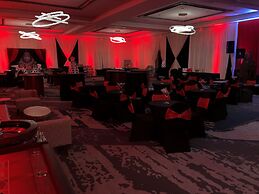 DoubleTree Suites by Hilton Htl & Conf Cntr Downers Grove