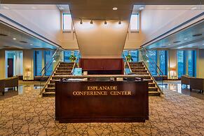 DoubleTree Suites by Hilton Htl & Conf Cntr Downers Grove