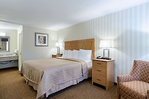 Quality Inn & Suites Northampton - Amherst