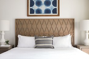 Parrot Key Hotel & Villas