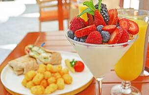 Parrot Key Hotel & Villas